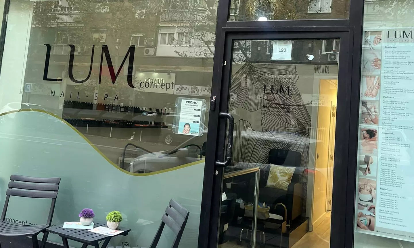 Enmarca tu mirada con un tratamiento para pestañas, cejas o ambas para 1 persona con hasta un 58% de descuento - Second Medium