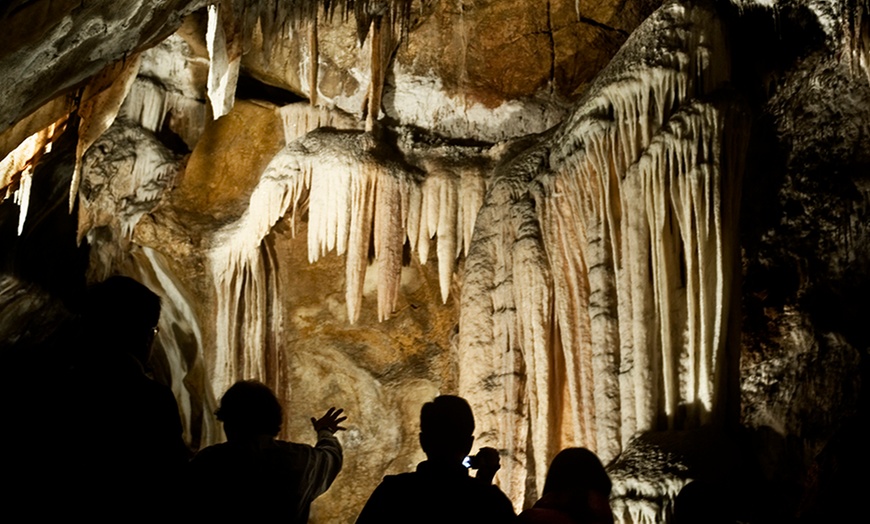 Image 2: Jenolan Caves: Weekend Escape