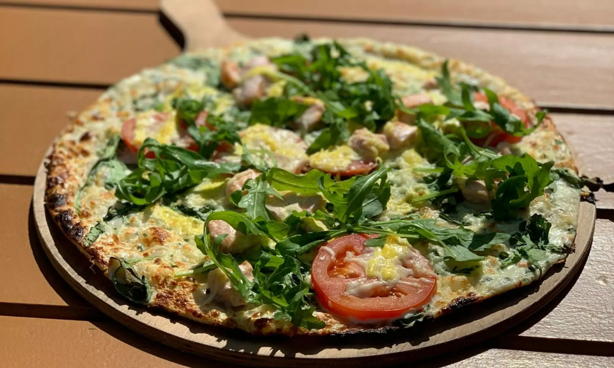 Genieße ein 2-Gänge-ElbeGarten-Menü mit Blick auf die Elbe