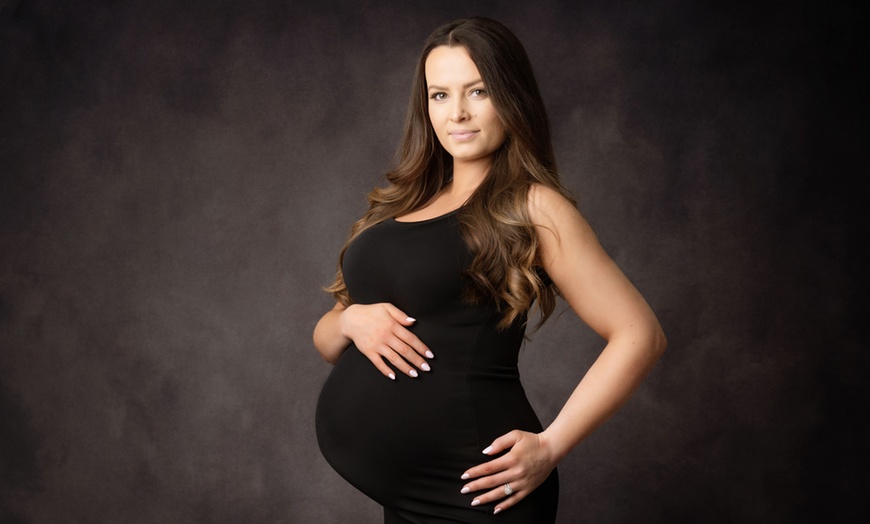 Image 2: Bump-to-Baby Photoshoot 