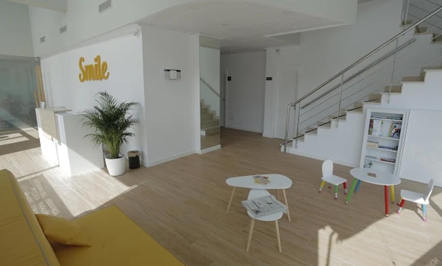 Image 4: 1 o 2 sesiones de blanqueamiento dental y limpieza bucal para 1 