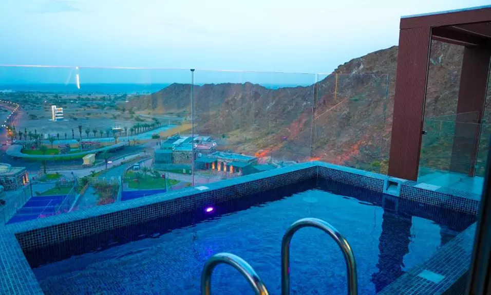 5* Fujairah: One Night Stay with Breakfast