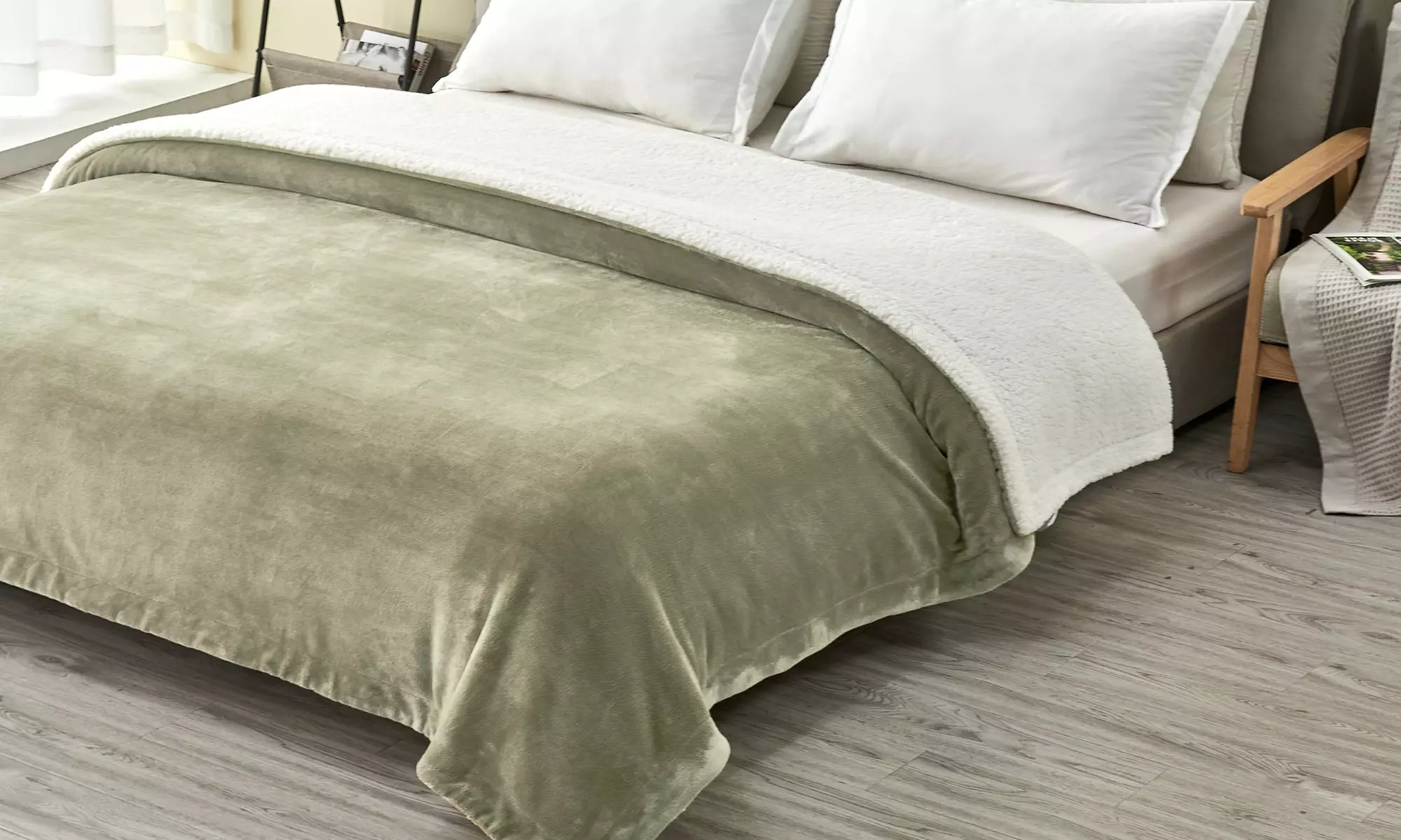 Cozy Plush Velvet & Sherpa Reversible Throw Blanket