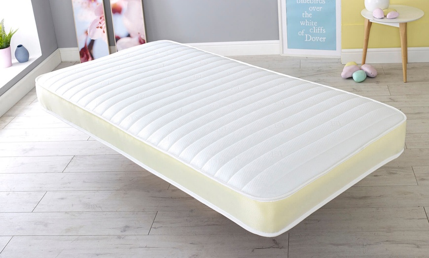 Image 5: Kids' Memory Foam Mattress