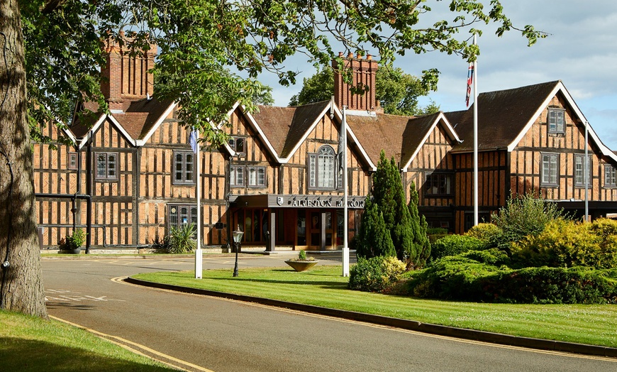 Image 5: Luxuty Spa Day and Afternoon Tea at 4-Star Manor Hotel in Stratford Upon Avon