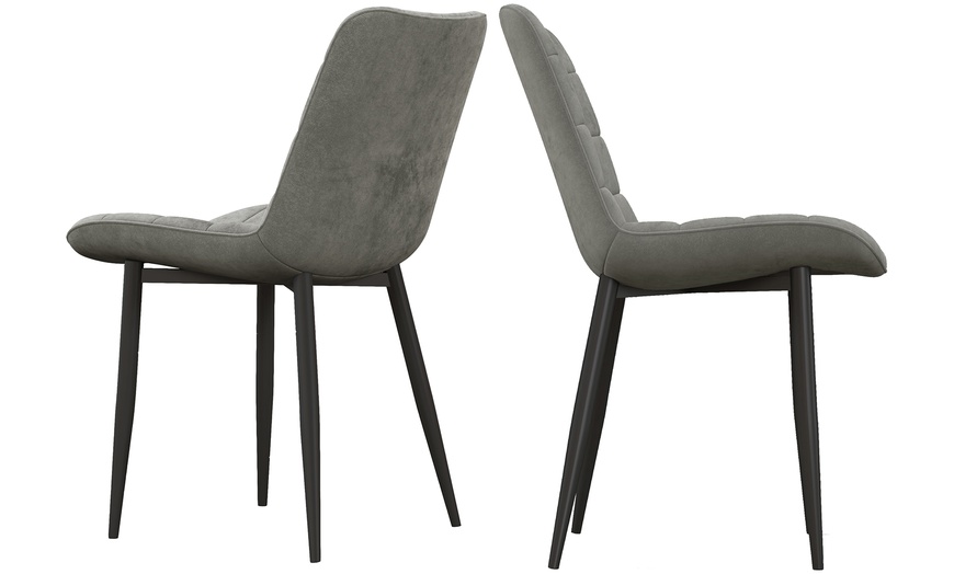 Image 7: Lot de 2 ou 4 chaises en velours "Sachari" de Doosense