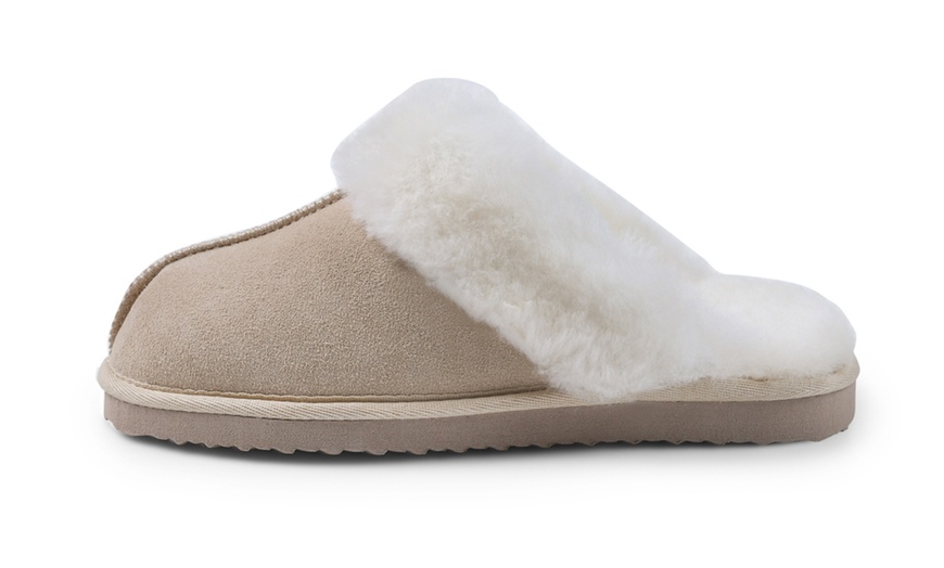 Image 10: Snow Paw Women’s Sheepskin Slippers