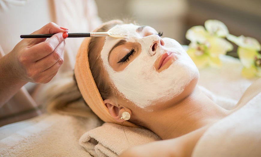 Image 1: Ritual facial con radiofrecuencia y limpieza en Beauty Body Soul