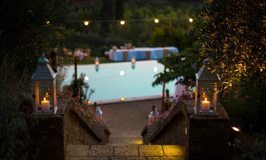 Image 9: Siena: soggiorno in camera Superior o Deluxe con piscina e cena 