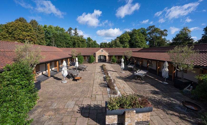 Image 9: Hertfordshire: Double Room with Breakfast