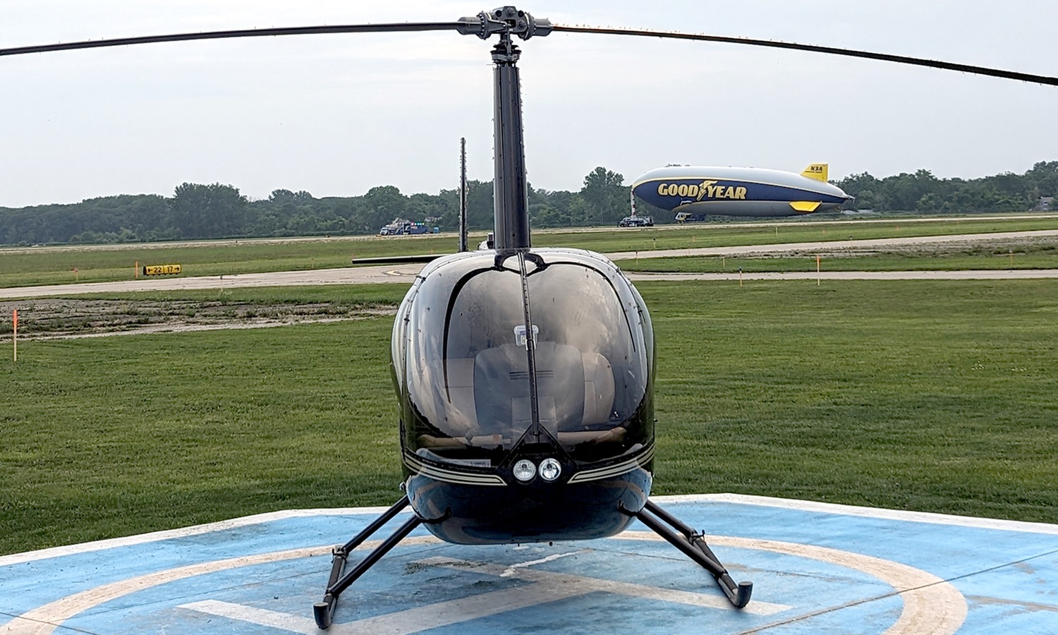 Explore Detroit with thrilling helicopter tours and stunning views