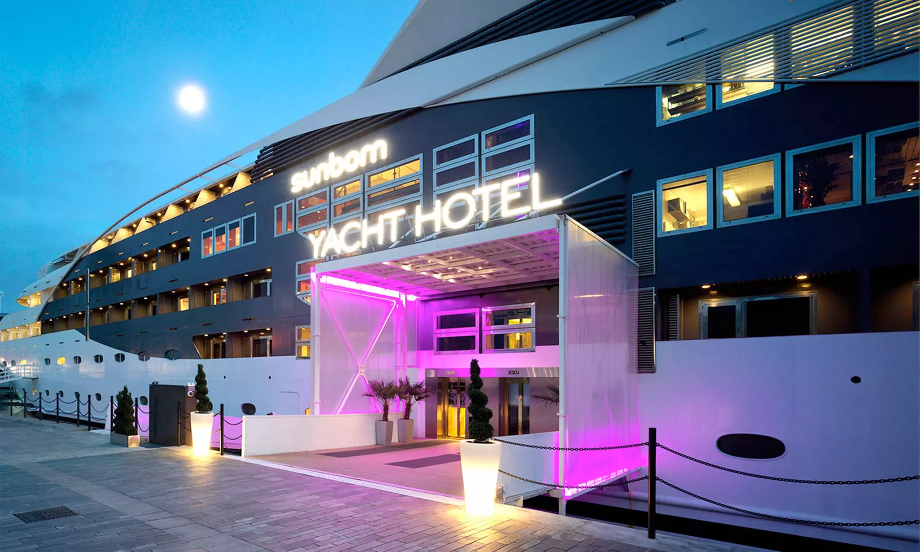 Indulge in Afternoon Tea Aboard London’s Luxury Yacht Hotel