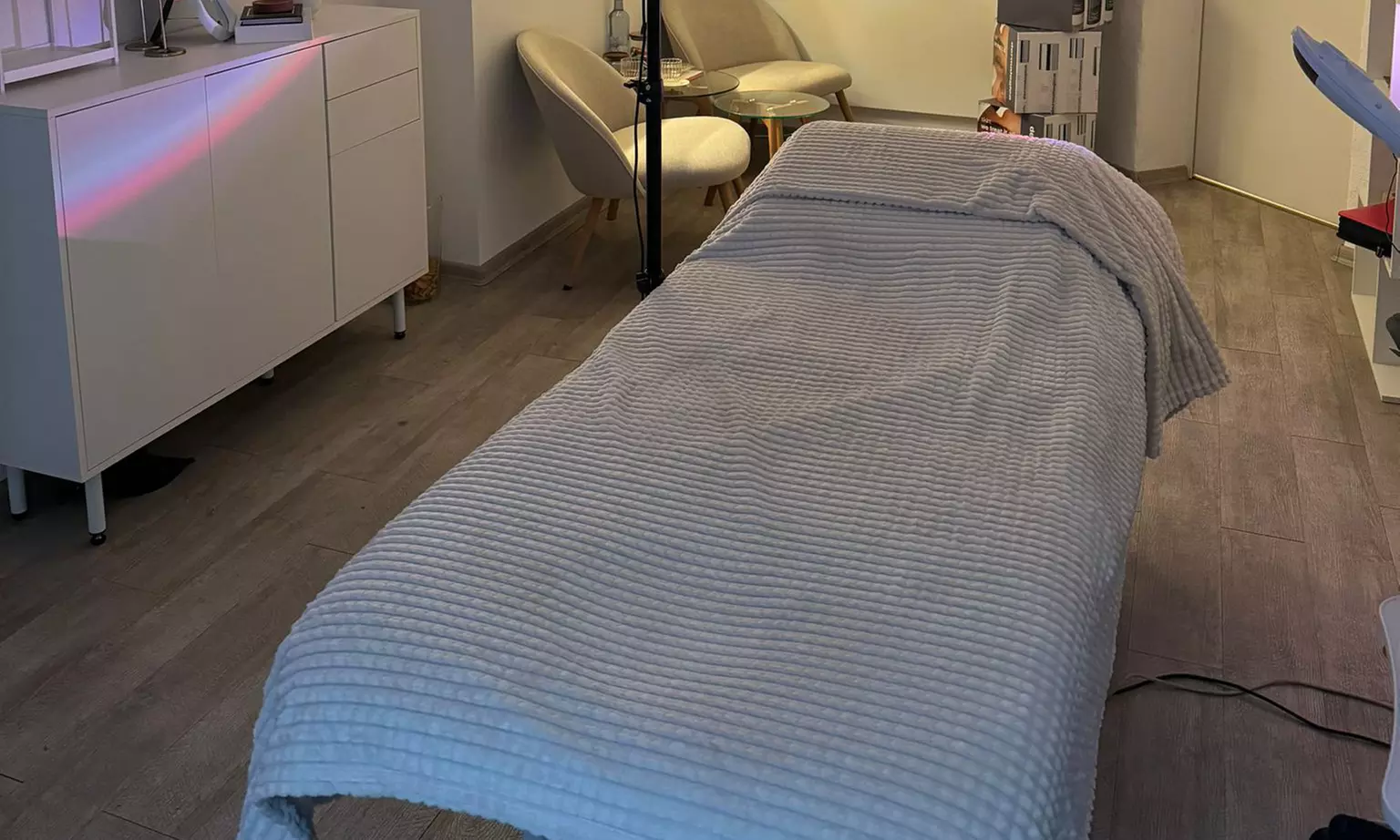 Augenbrauen- und/oder Wimpern-Lifting inkl. Färben für 1 Person