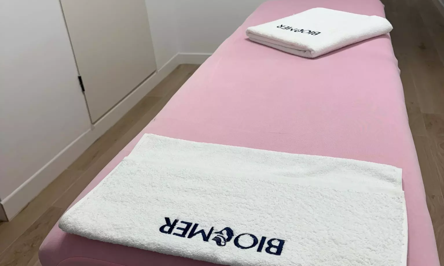 1 o 2 sesiones de limpieza facial con tratamiento a elegir para 1