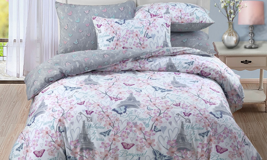 Image 1: Easy Care Duvet Set
