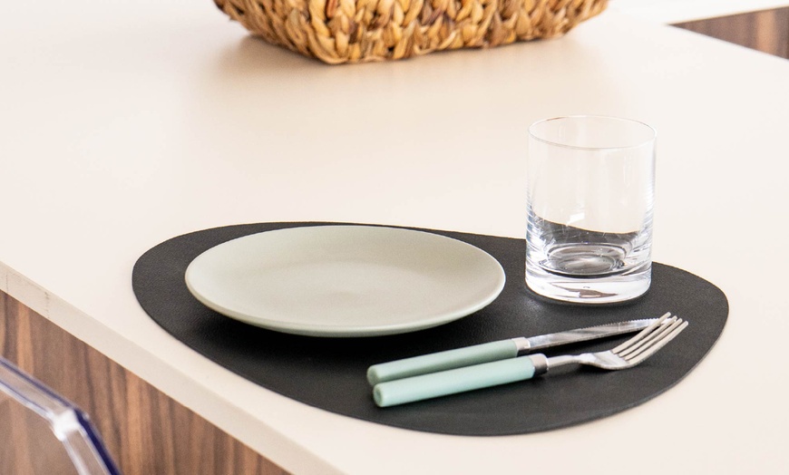 Image 14: Set van 4 elegante faux leren placemats