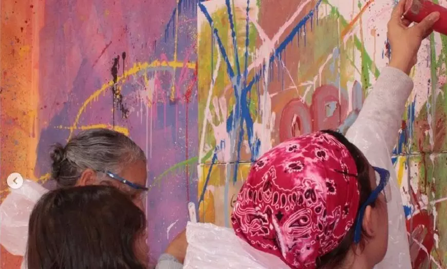 Image 2: Sesión de pintura Salpicarte para 1 o 2 personas, 1 hora de arte libre