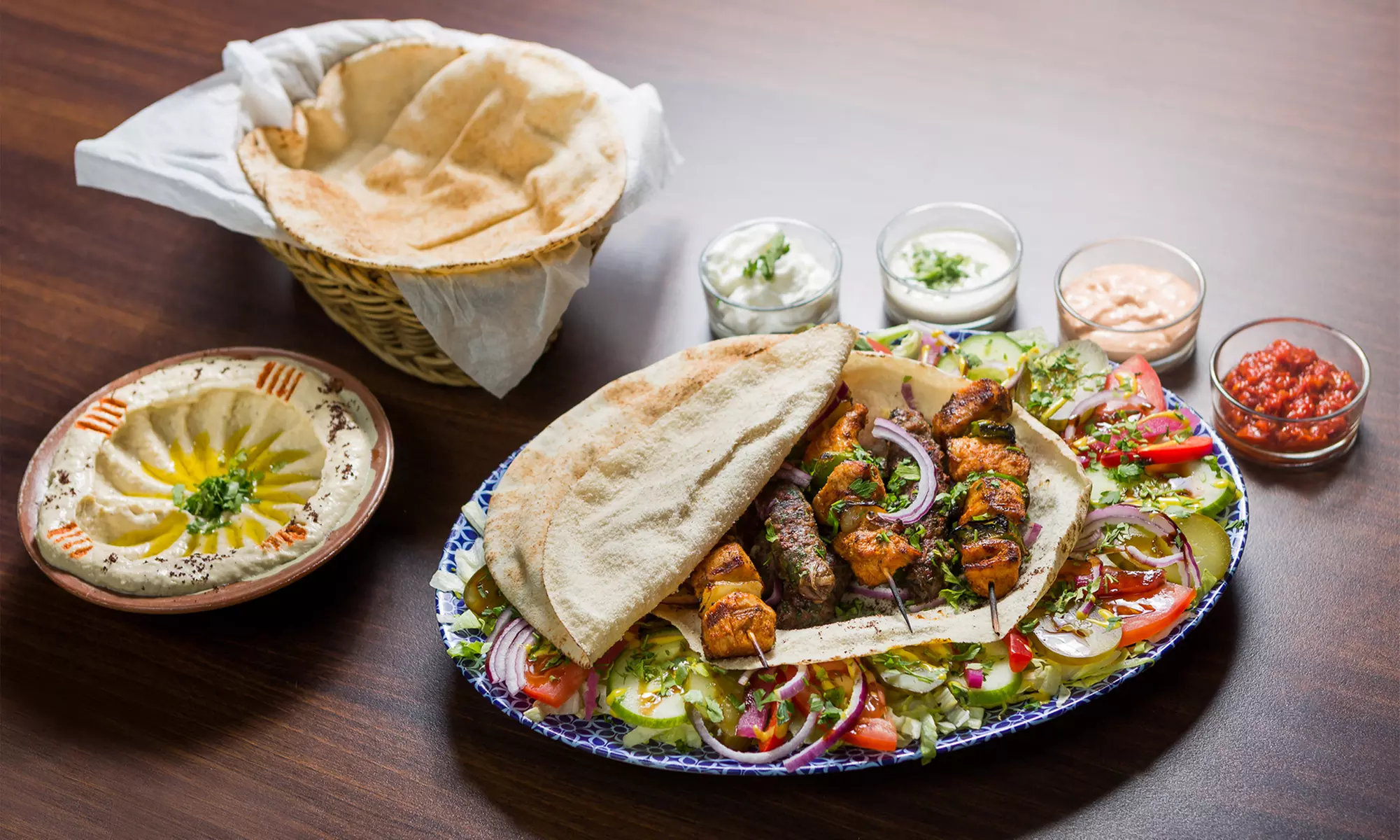 Biesiada libańska mięsna lub wegetariańska dla 2 lub 4 osób