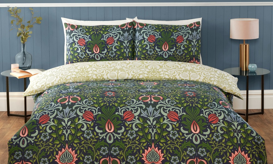 Image 5: Heritage Easy Care Duvet Set