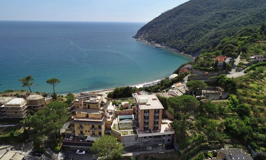 Image 8: Cinque Terre: fino a 3 notti con Spa e colazione
