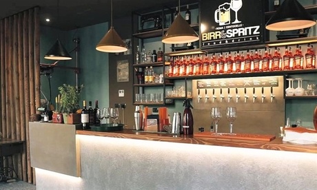 ⏰ Aperitivo con birra o Spritz e tagliere misto di salumi e formaggi al locale BirrESpritz. Prenota&Vai!