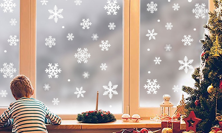 Image 10: Up to 162 Snowflake Window Stickers