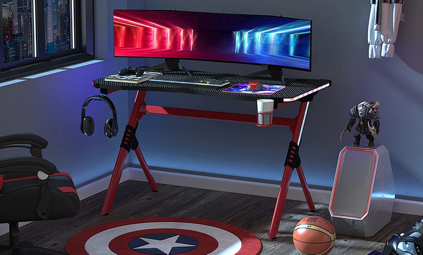 Image 5: HOMCOM LED Gaming Desk