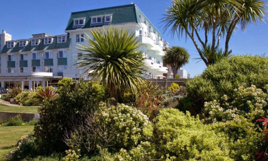 Image 5: Bournemouth: 4* Room Stay with Breakfast