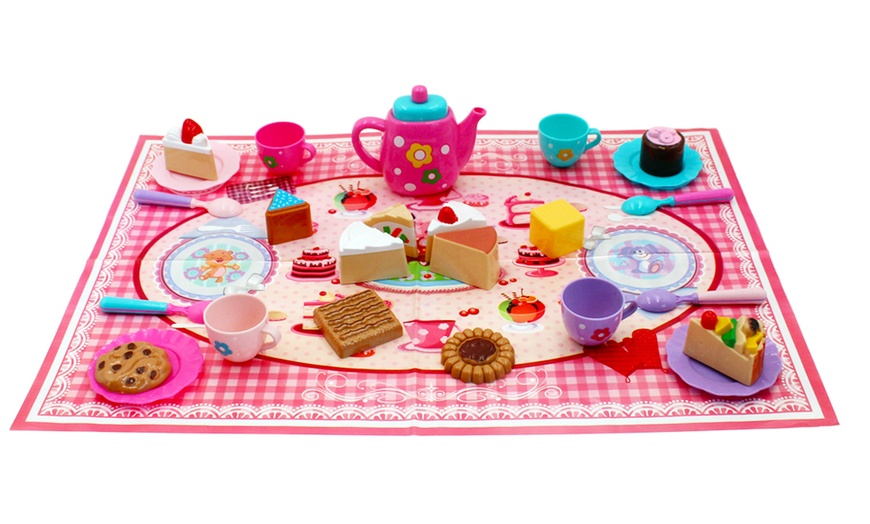 Image 4: deAO 26-Piece Tea Party Playset with Picnic Blanket and Carry Case