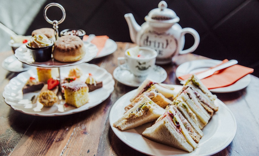 Image 2: Afternoon Tea with Cocktail Pot