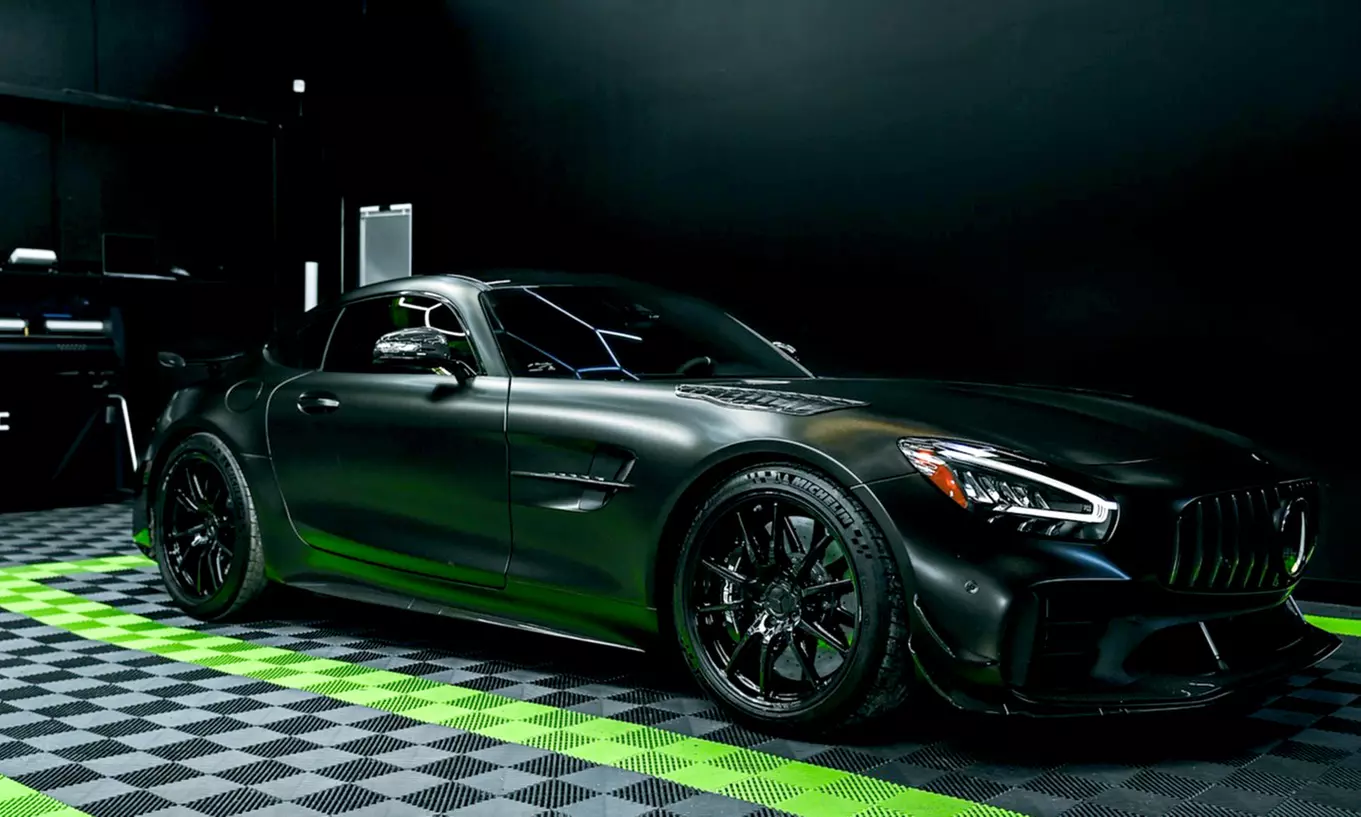 Carbon Ceramic Tinting – Sedan, SUV & XL Vehicle Options