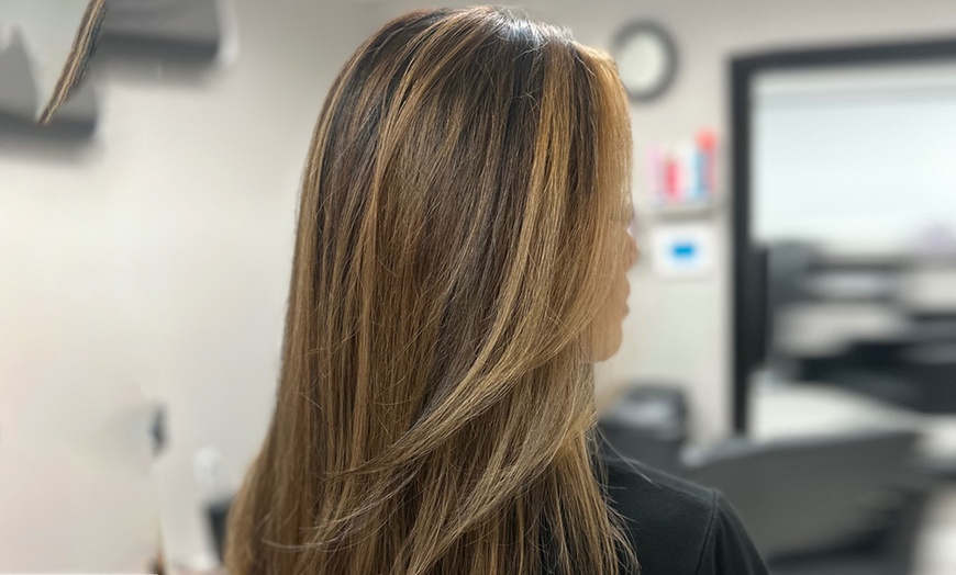 Image 2: Get a Fresh Women's Haircut & New Client Complimentary Color Consult