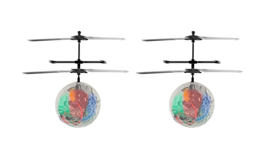 Image 5: Doodle LED Flying Helicopter Ball