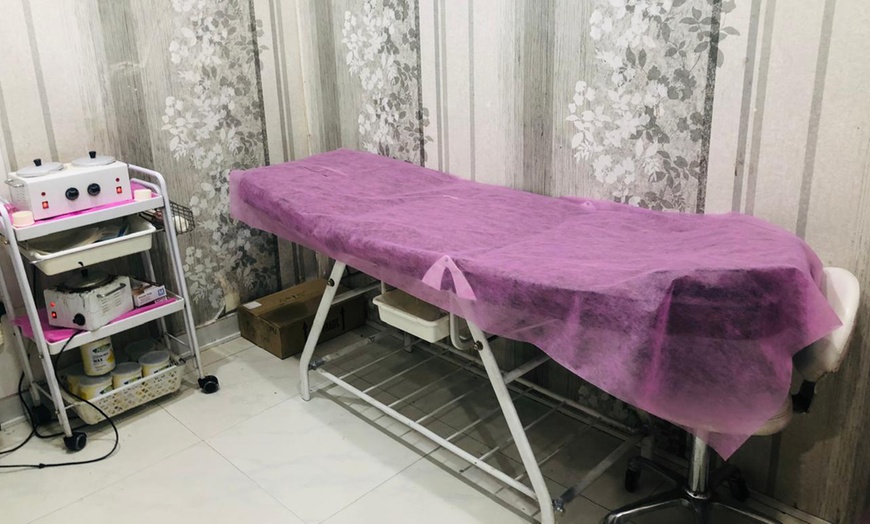 Image 4: Manicure and Pedicure at She's Ladies Beauty Saloon