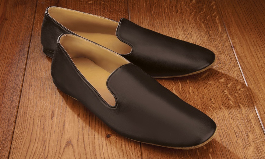 Image 2: Men's Leather Slippers
