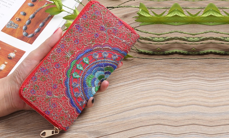 Image 9: Embroidery Wallet