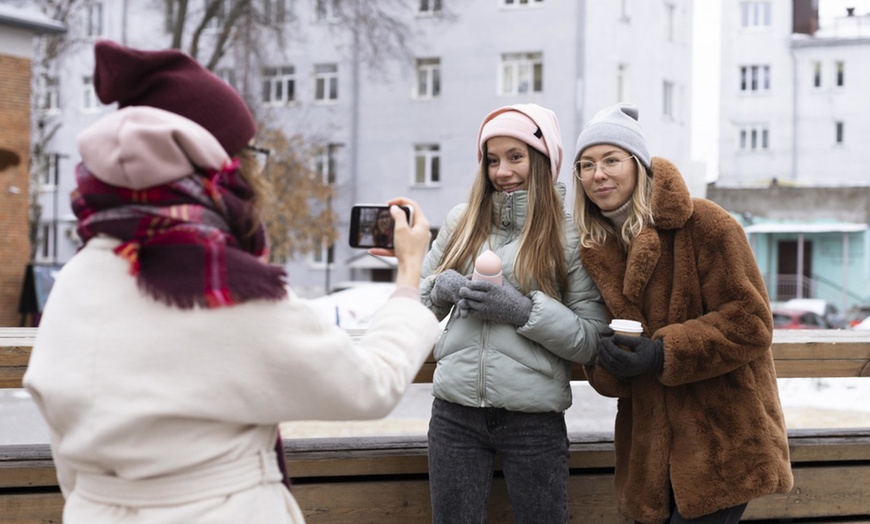 Image 5: 2 Std. Weihnachtsschatzsuche in einer Stadt nach Wahl für 2-6 Personen