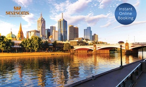 Melbourne: Albert Park Stay for 2 