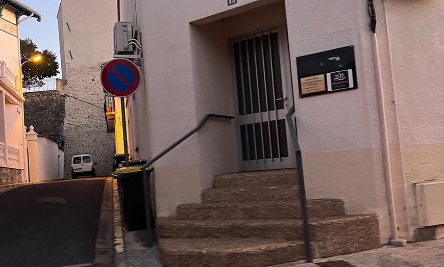 Image 4: Massage au choix, soin du visage en option avec Abbyveda