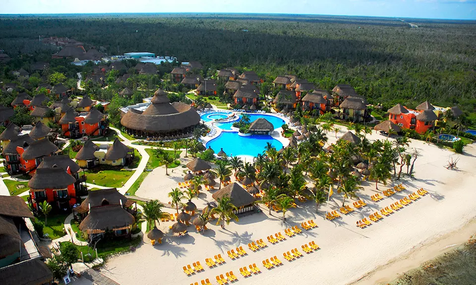  ✈ 5-, 6-, or 7-Night Iberostar Cozumel Stay w/ Air. Price/Person Based on Double Occ. (Buy 1 Groupon/Person).   - Primary Image