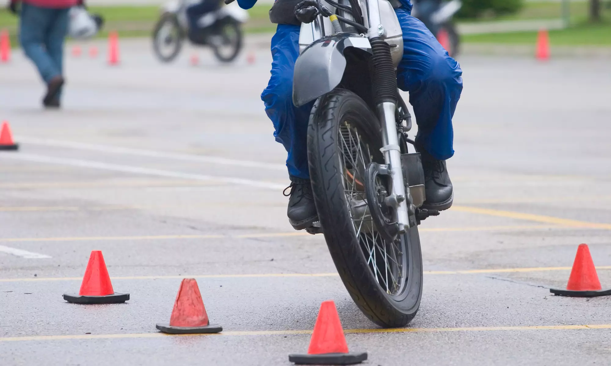 Kurs prawa jazdy na motocykl: tradycyjny i ekspresowy