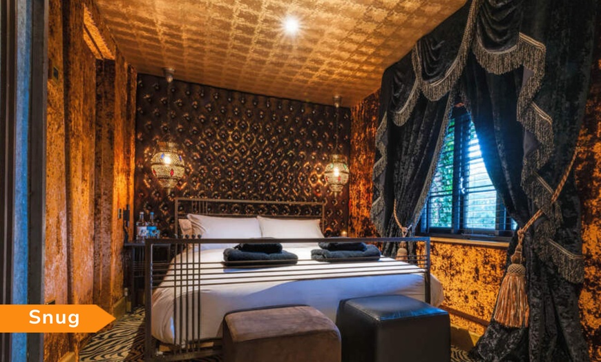 Image 23: 5* Decadent Hotel Break for Two with English or Thai Dining experience