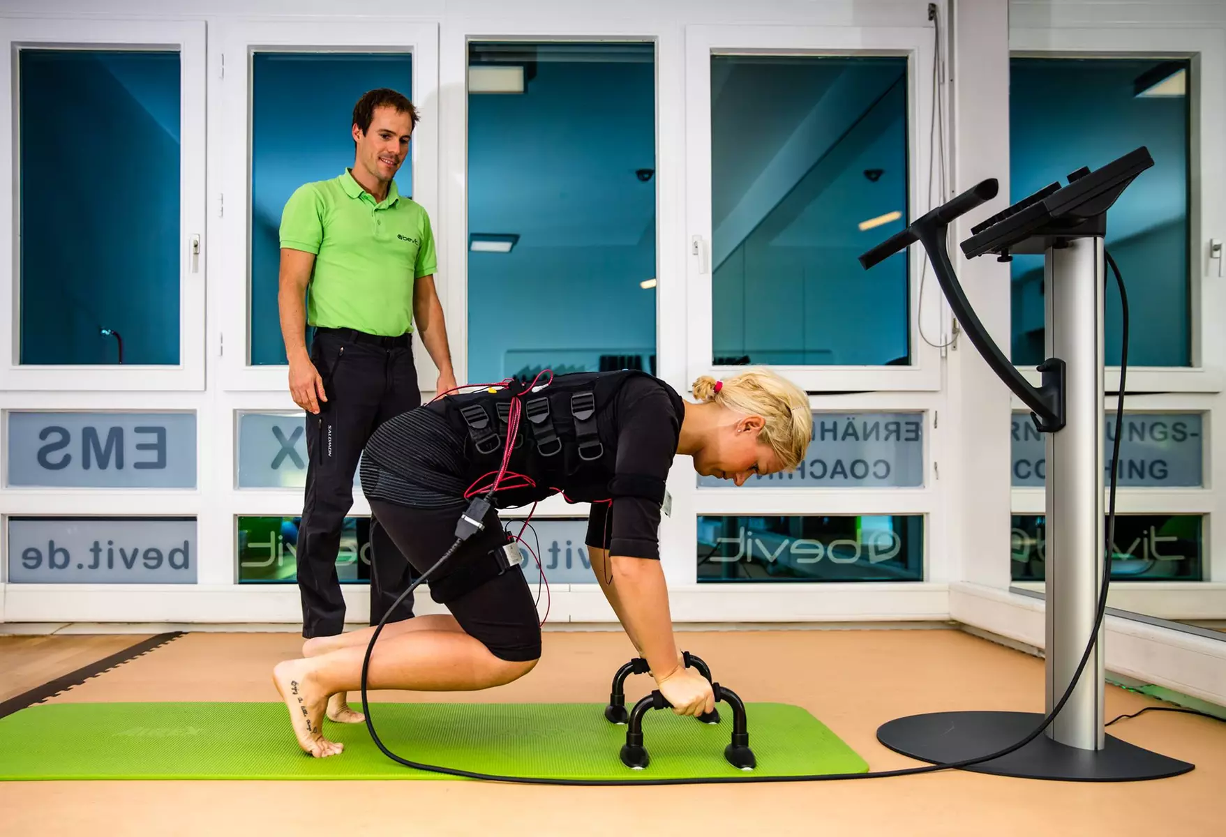 Bis zu 57% Rabatt auf den EMS (elektrische Muskelstimulation) bei Be Vit Benchmark For Vitality