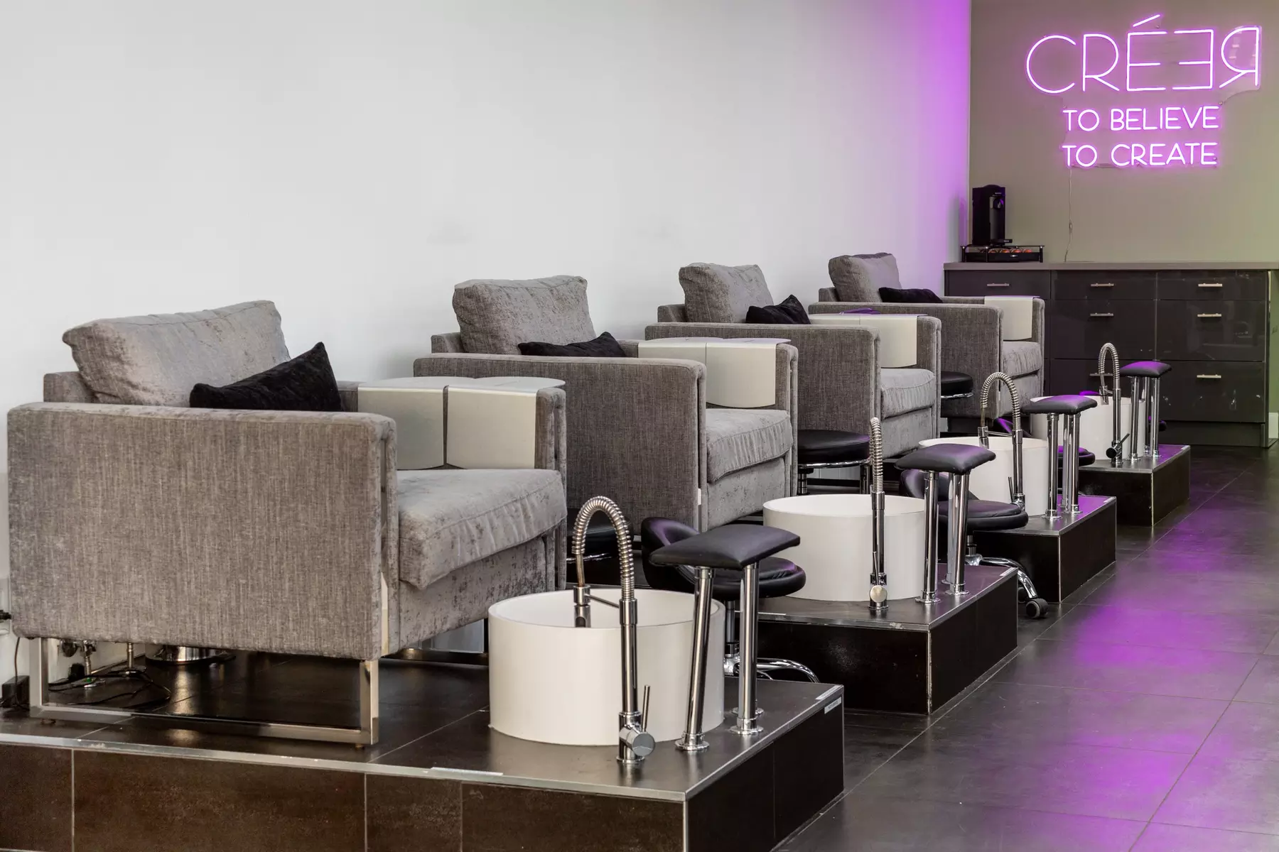 Up to 38% Off on Salon-Shellac/No-Chip Mani-Pedi at Salon Creer