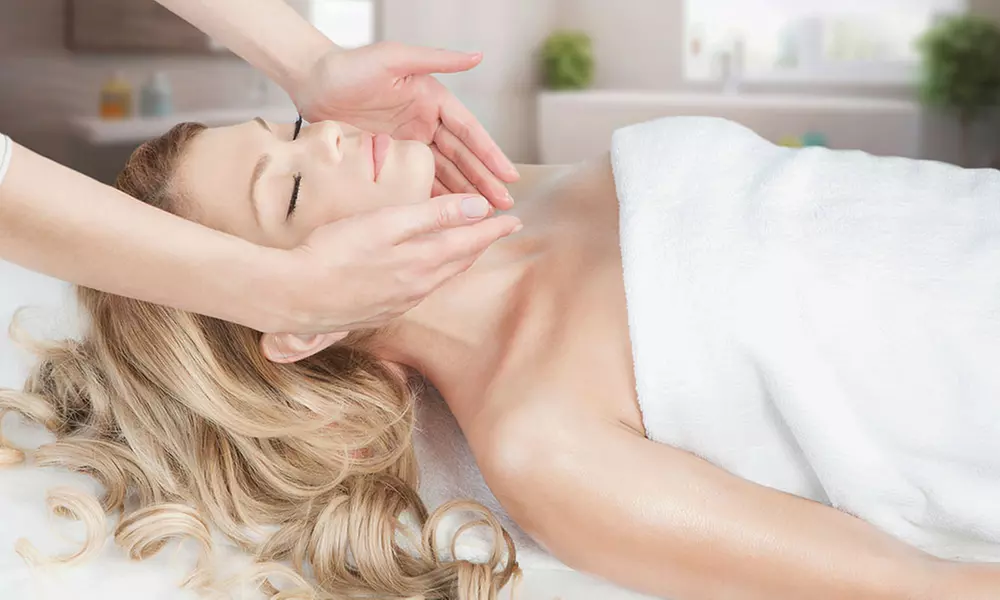 Masaż antycellulitowy i drenaż limfatyczny ciała lub kobido z maską w Cambio SPA (do -26%) - Primary Image