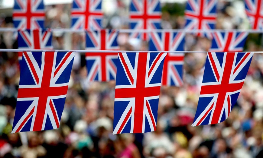 Image 2: Union Jack Decorations - Tablecloth and Bunting Flags