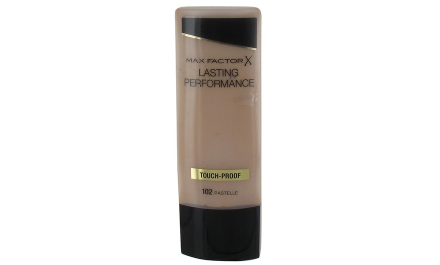 Image 5: Max Factor Foundations