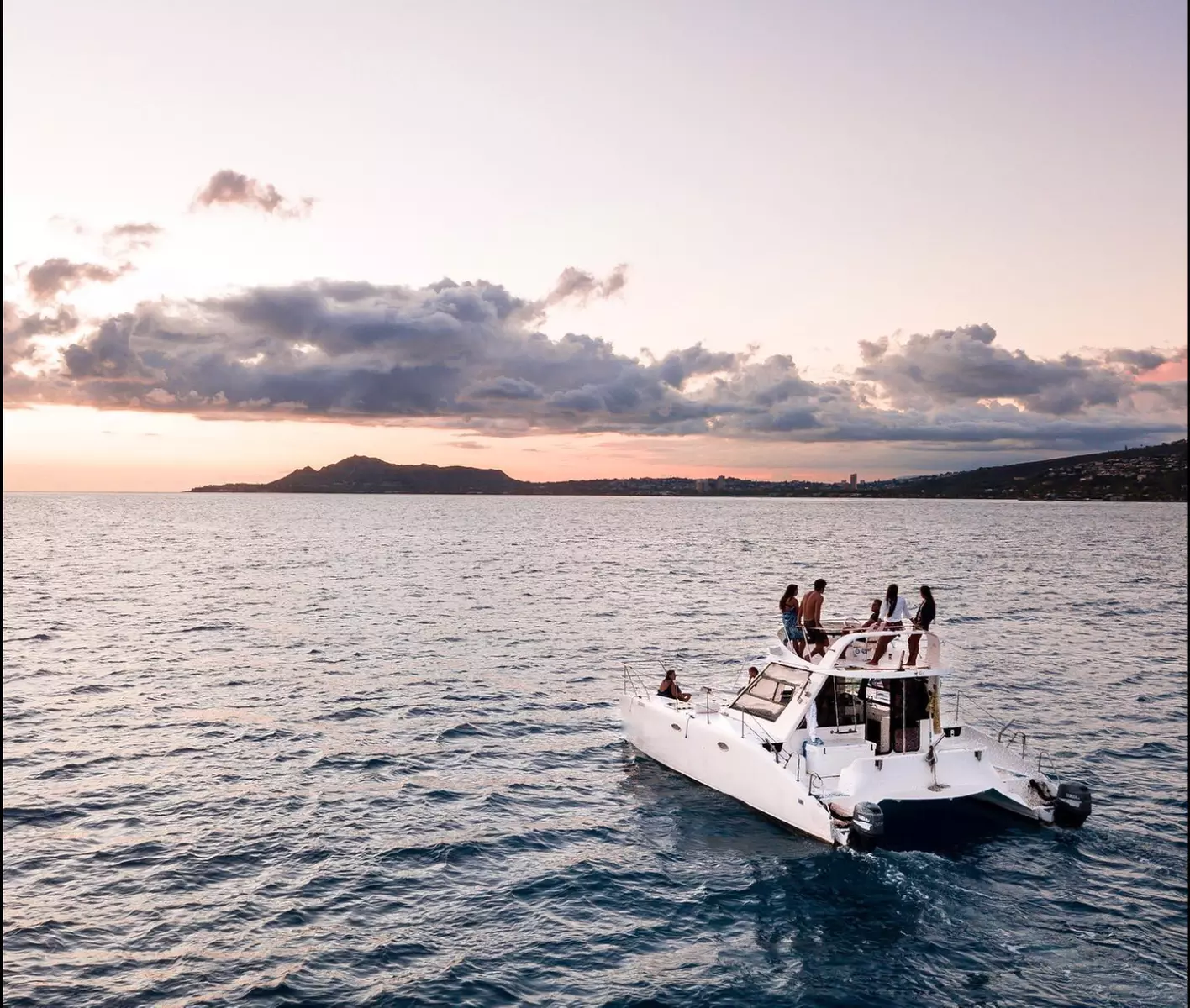 Experience the Wonders of Hawaii's Pristine Waters!