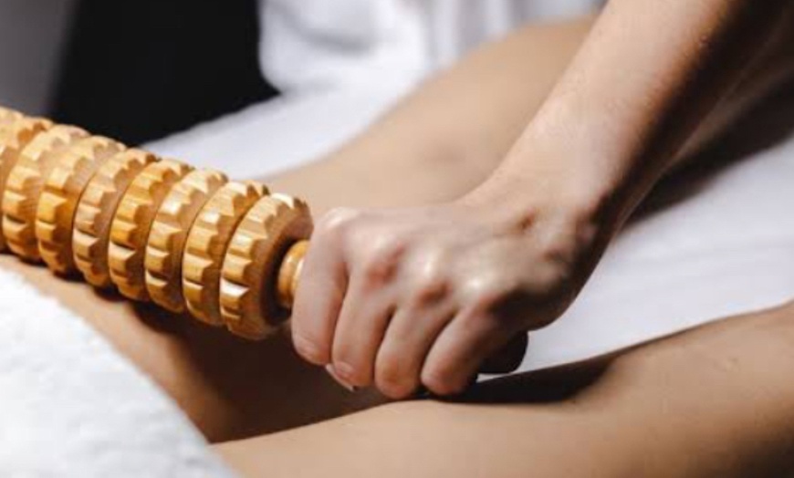 Image 1: One or Three Brazilian Drainage-60-Minute Massage at Albina beauty & massage (Up to 48% Off)