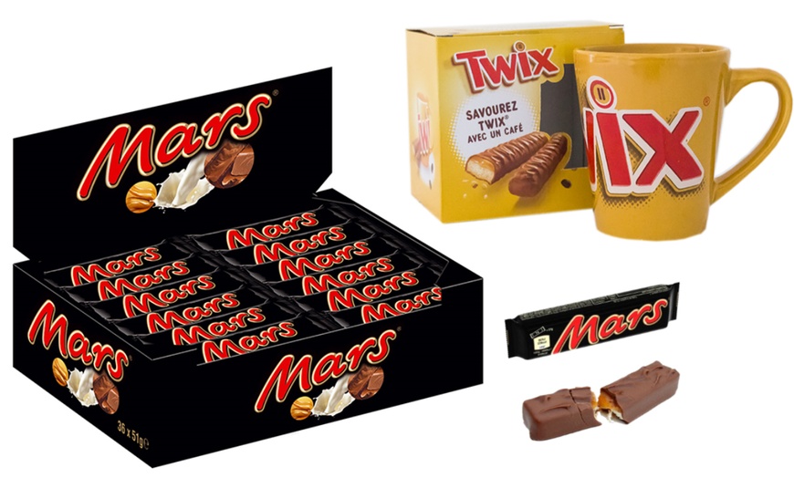 Image 3: Confiseries Bounty, Mars, Snickers, Twix, M&M's au choix, mug offert